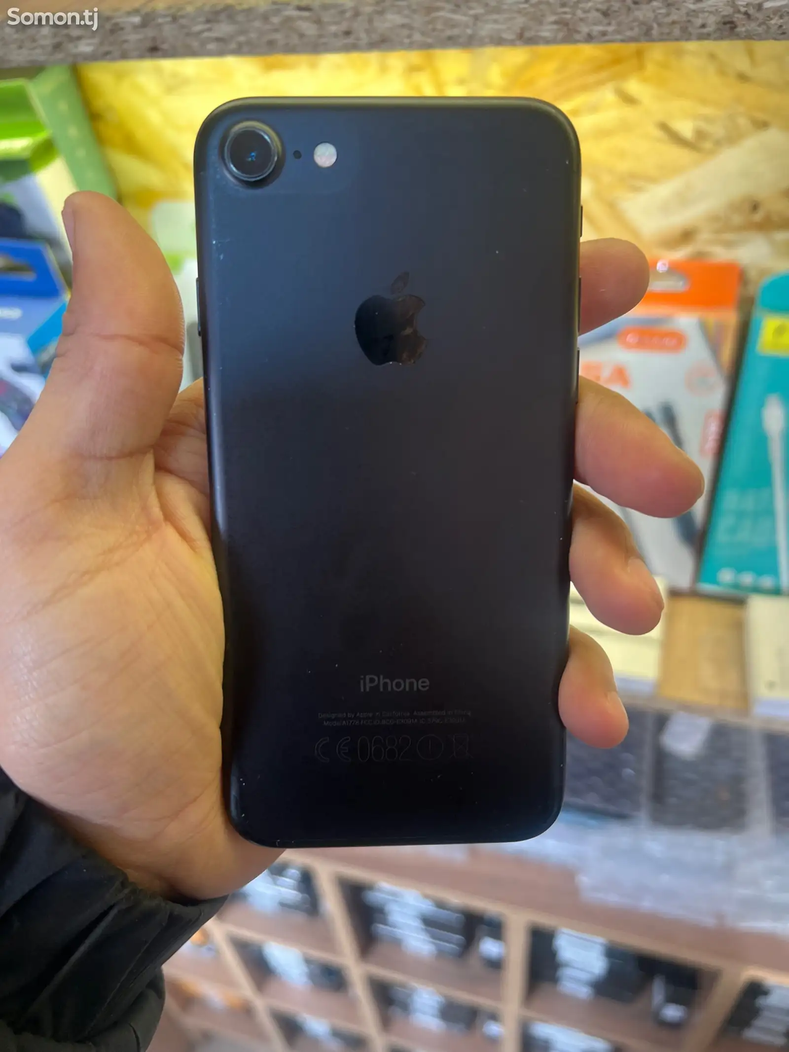 Apple iPhone 7, 32 gb-1