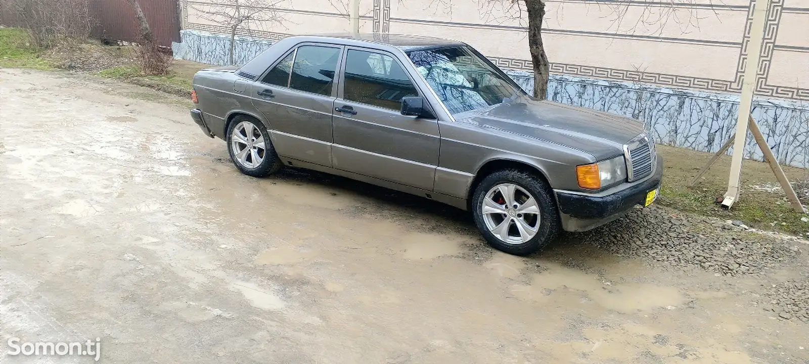 Mercedes-Benz W124, 1990-1