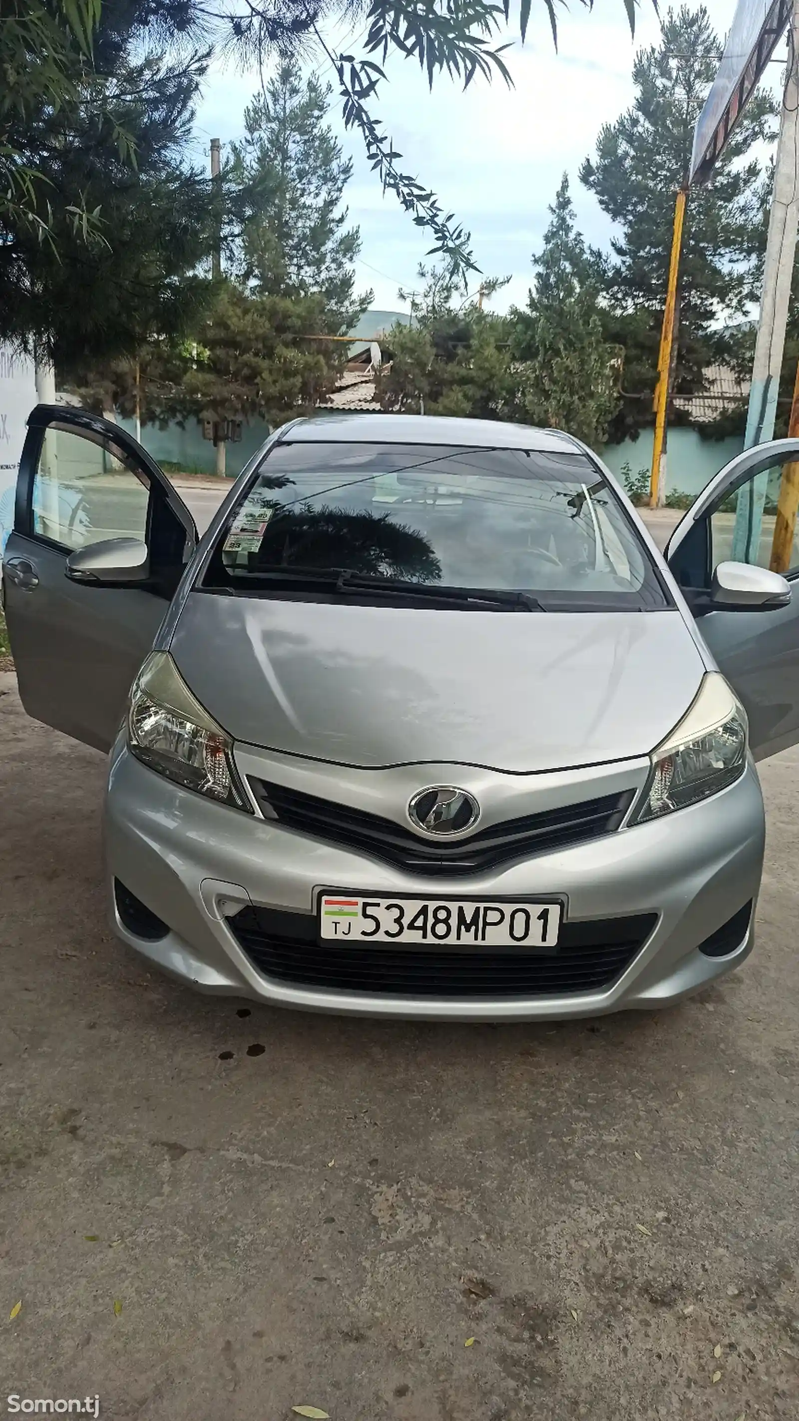 Toyota Vitz, 2011-1