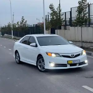 Toyota Camry, 2013