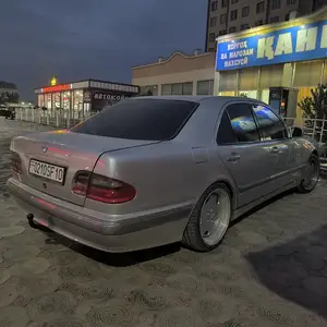 Mercedes-Benz E class, 2000