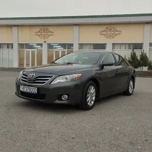 Toyota Camry, 2011