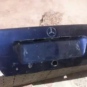 Крышка багажника от Mercedes-Benz C class