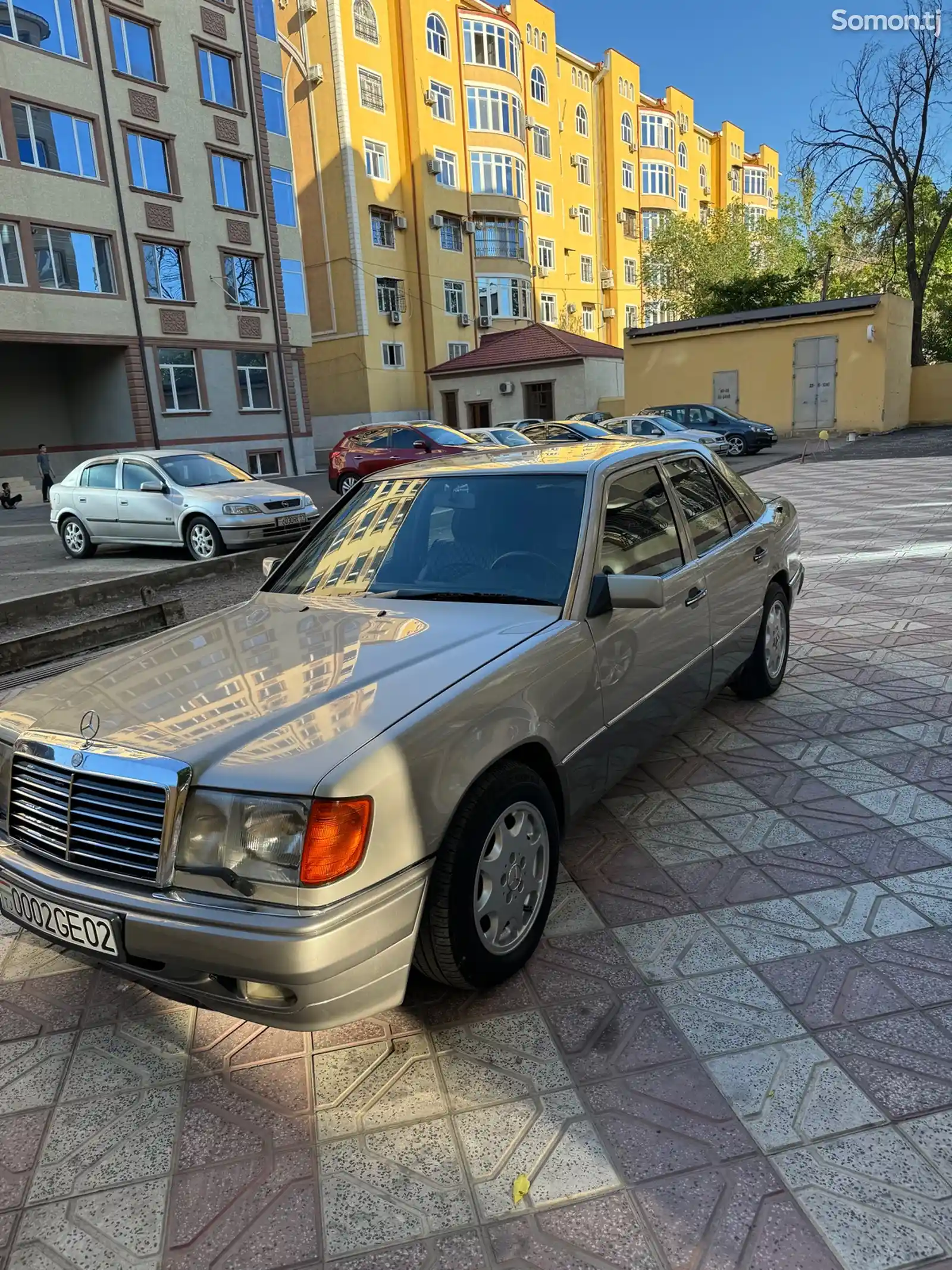 Mercedes-Benz W124, 1990-2