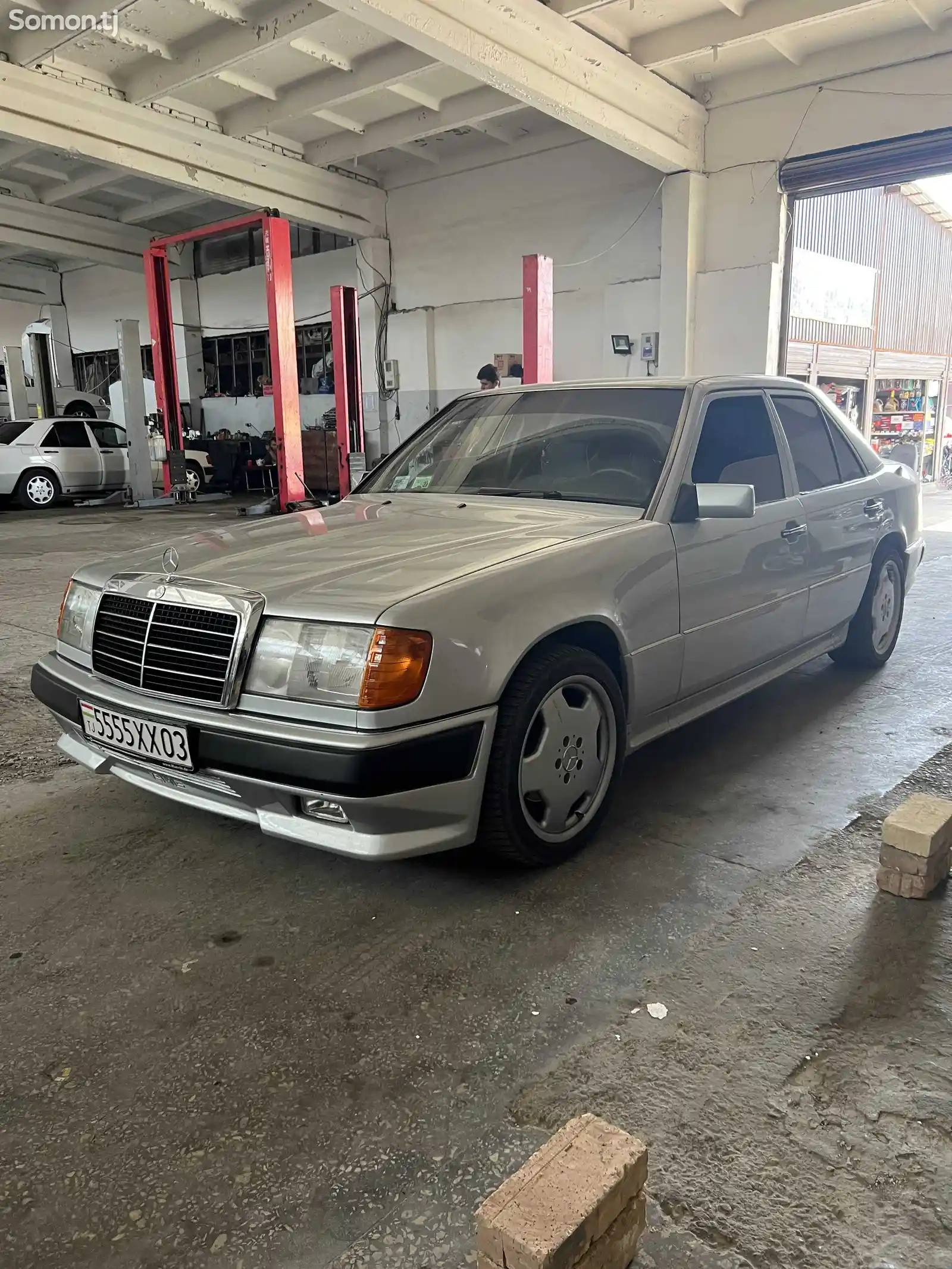 Обвес бампер AMG gen 1 для Mercedes-Benz w124-4