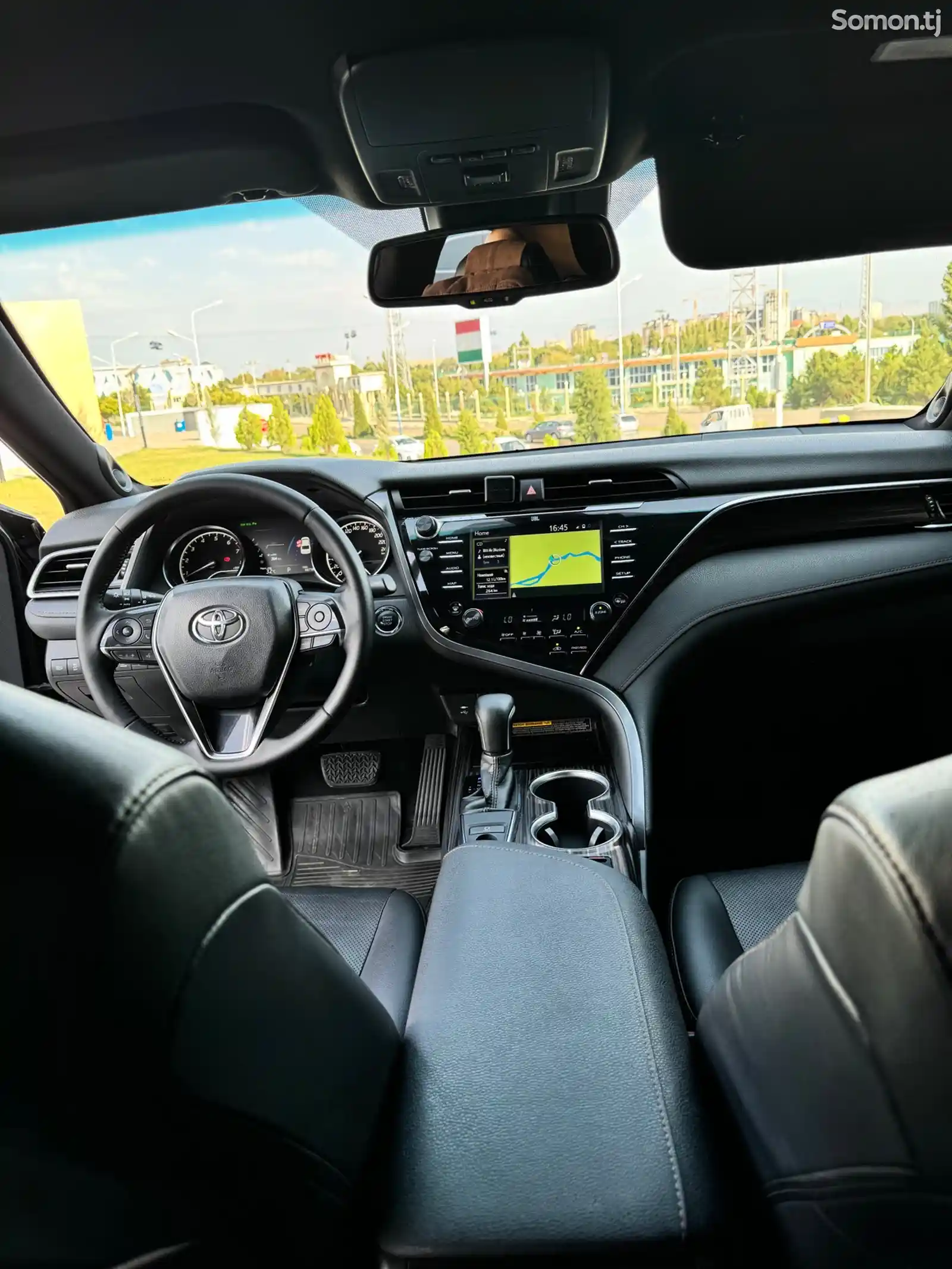 Toyota Camry, 2019-10