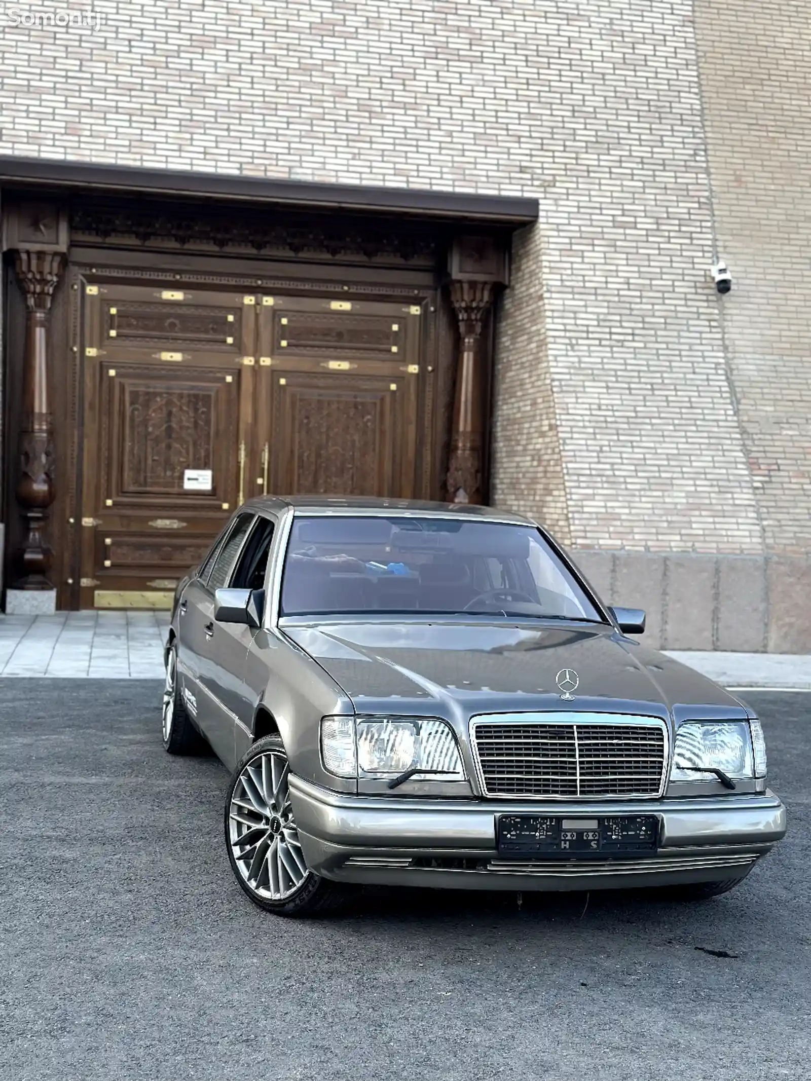 Mercedes-Benz W124, 1993-5