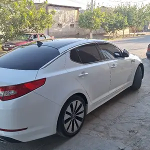 Kia Optima, 2011