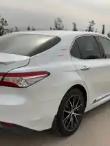 Toyota Camry, 2018-8