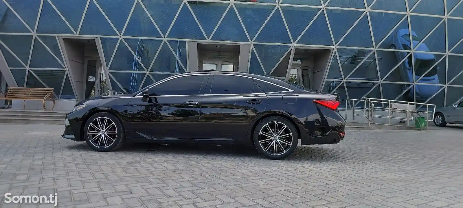 Toyota Camry, 2019-11