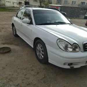 Hyundai Sonata, 2001