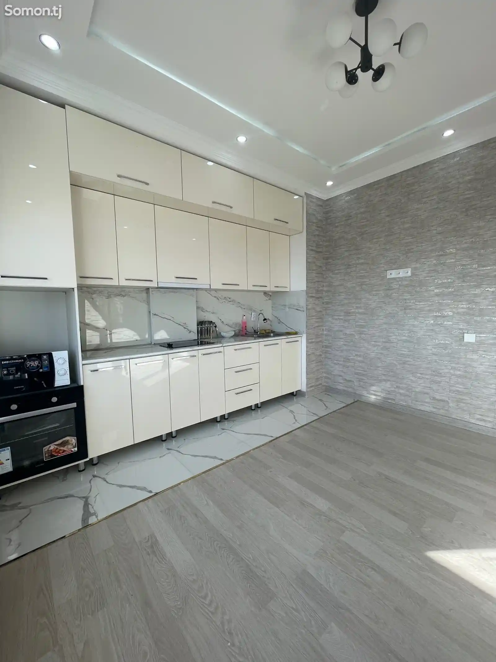 3-комн. квартира, 11 этаж, 108м², Центр, Мехргон-3