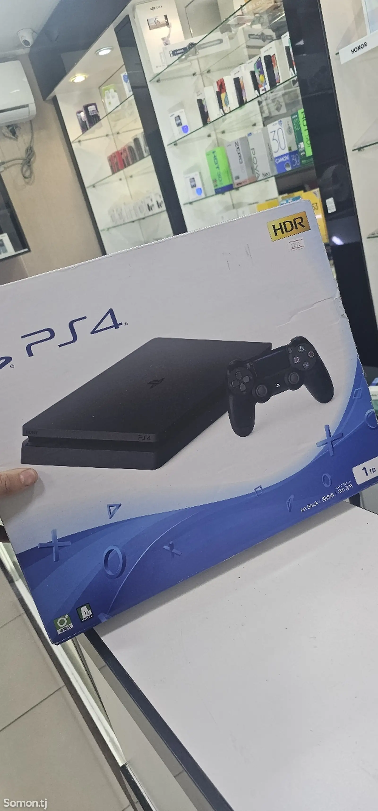 Игровая приставка Sony Playstation 4