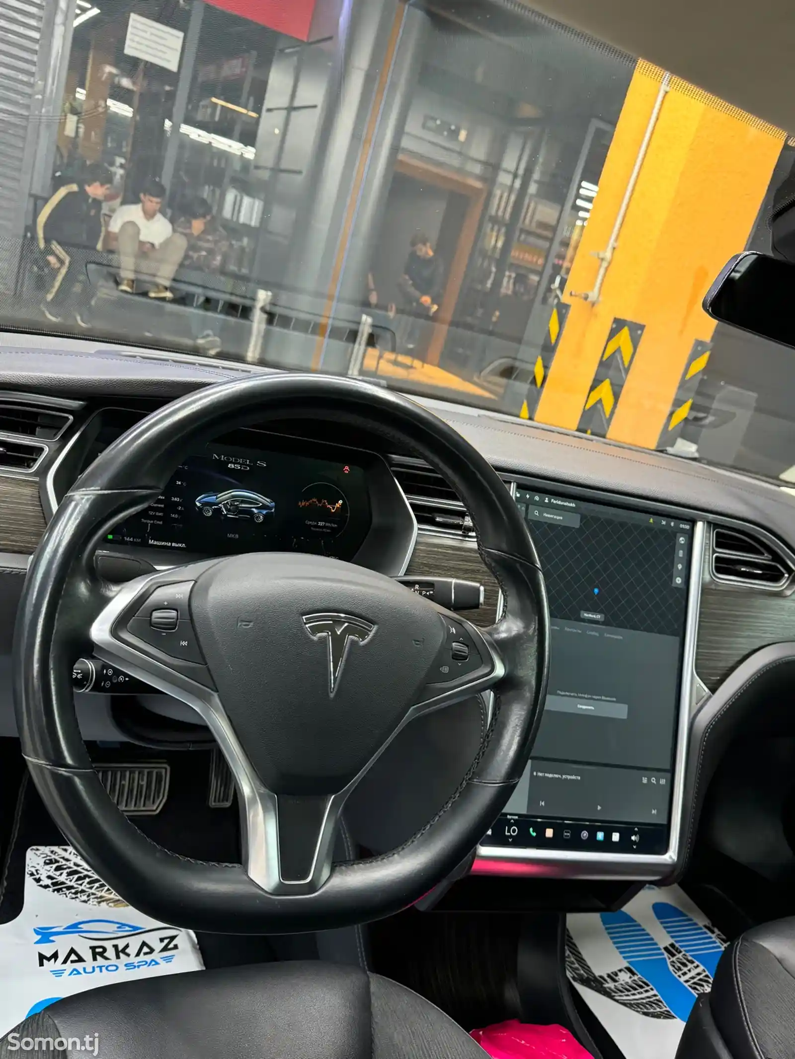 Tesla Model S, 2016-7