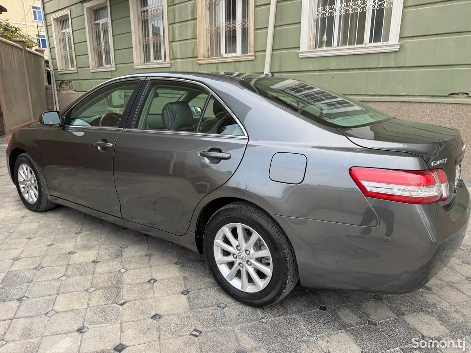 Toyota Camry, 2010-5