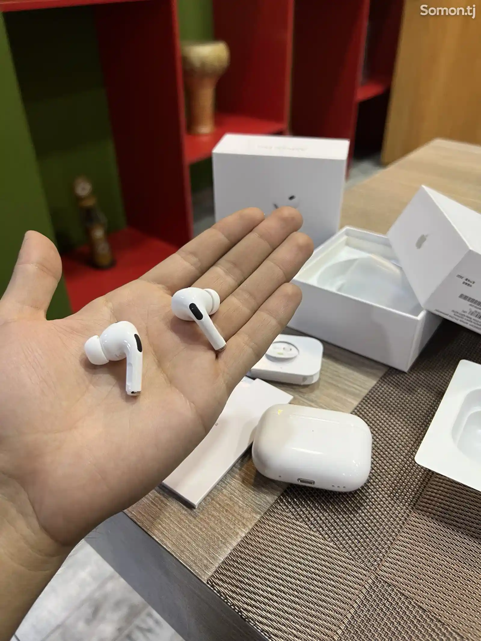 Наушники Apple AirPods-1