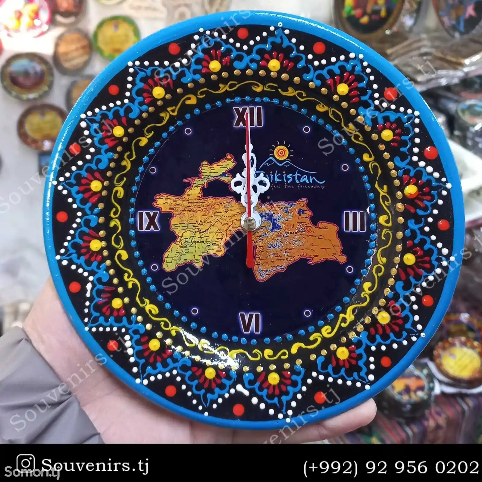Cувенирная тарелка часы с картой