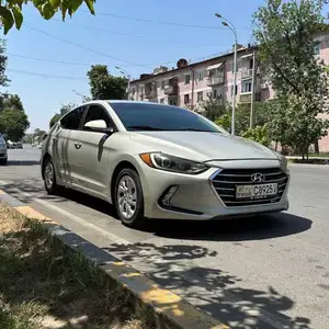 Hyundai Elantra, 2017