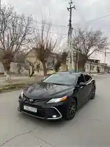 Toyota Camry, 2018-3