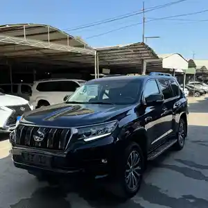 Toyota Land Cruiser Prado, 2023