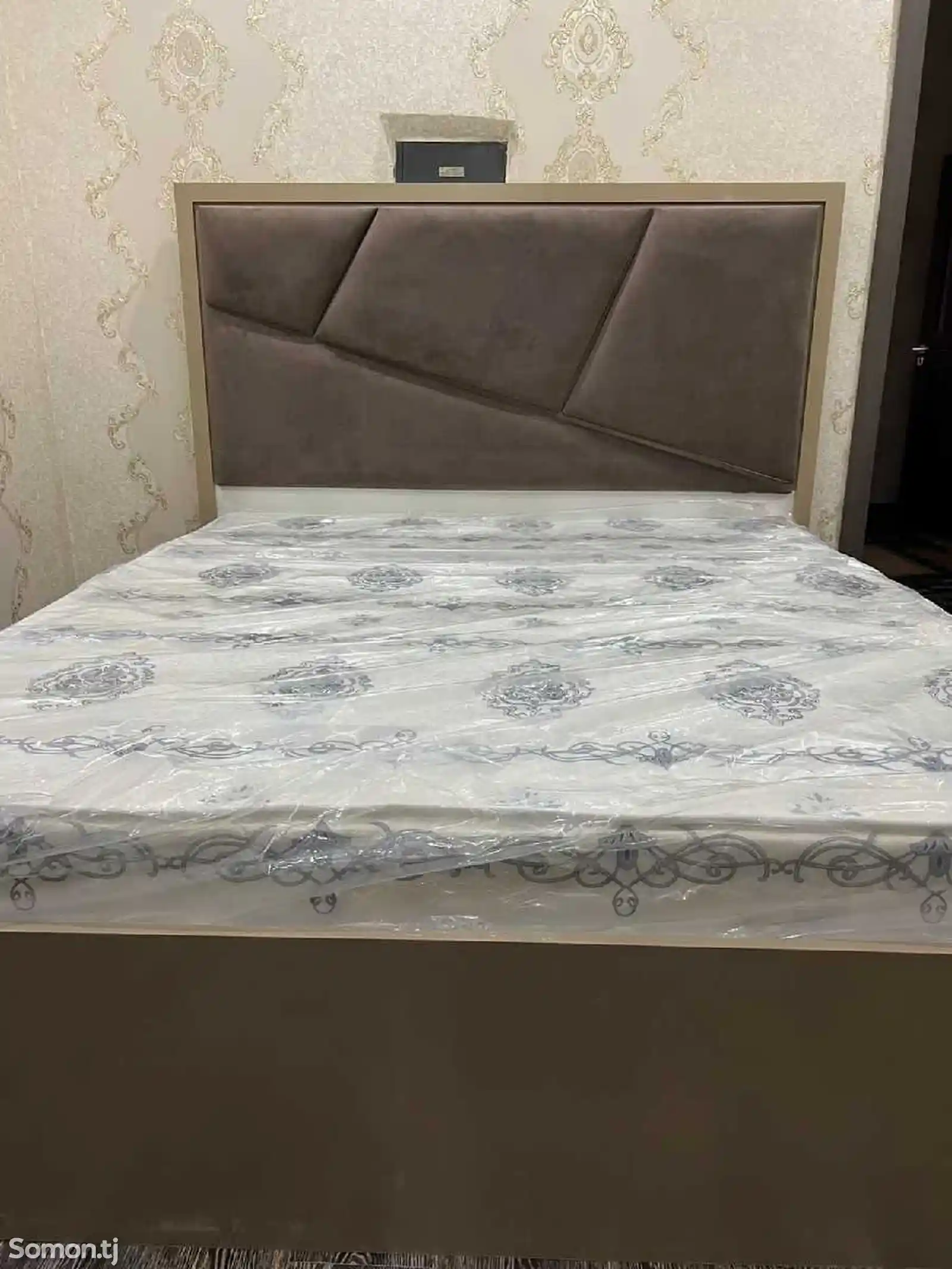 Кровать на заказ ISC 0036-1