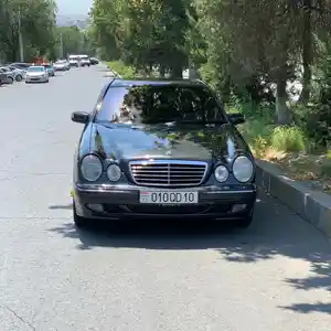 Mercedes-Benz E class, 2002