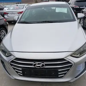 Hyundai Elantra, 2017