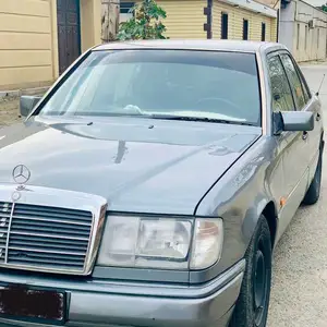 Mercedes-Benz W124, 1992