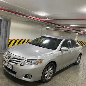 Toyota Camry, 2011