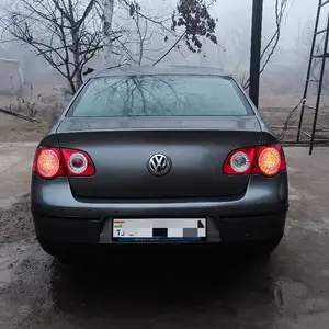 Volkswagen Passat, 2006