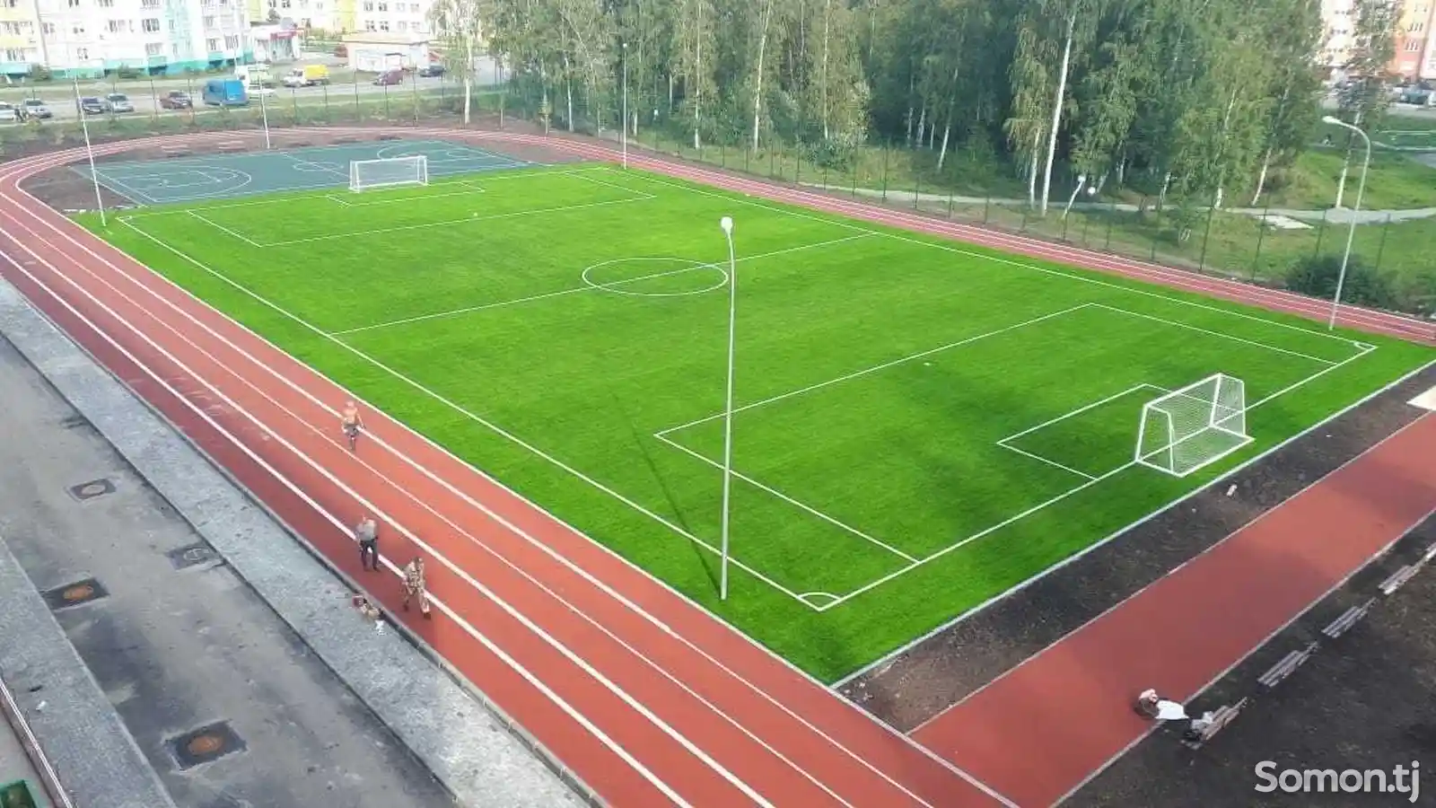 Резиновые покрытия разных видов для спортивных и футбольных полей-13