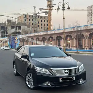 Toyota Camry, 2013