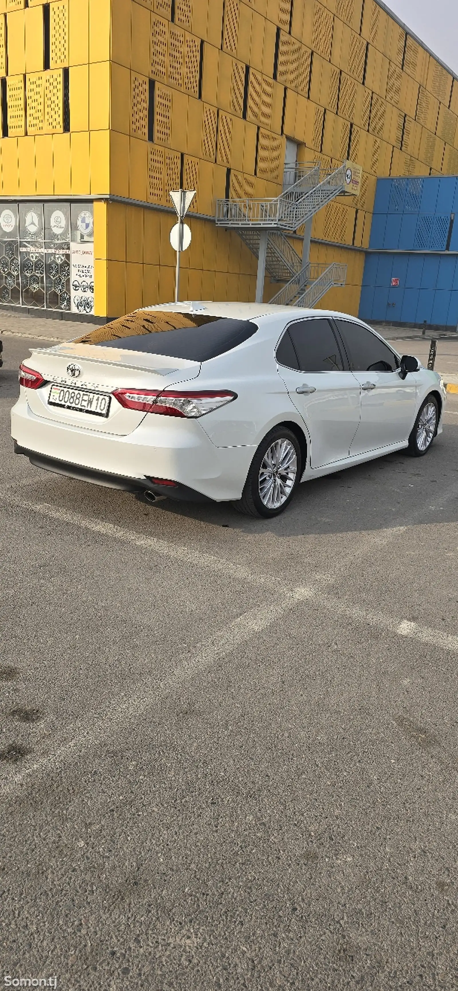 Toyota Camry, 2018-1