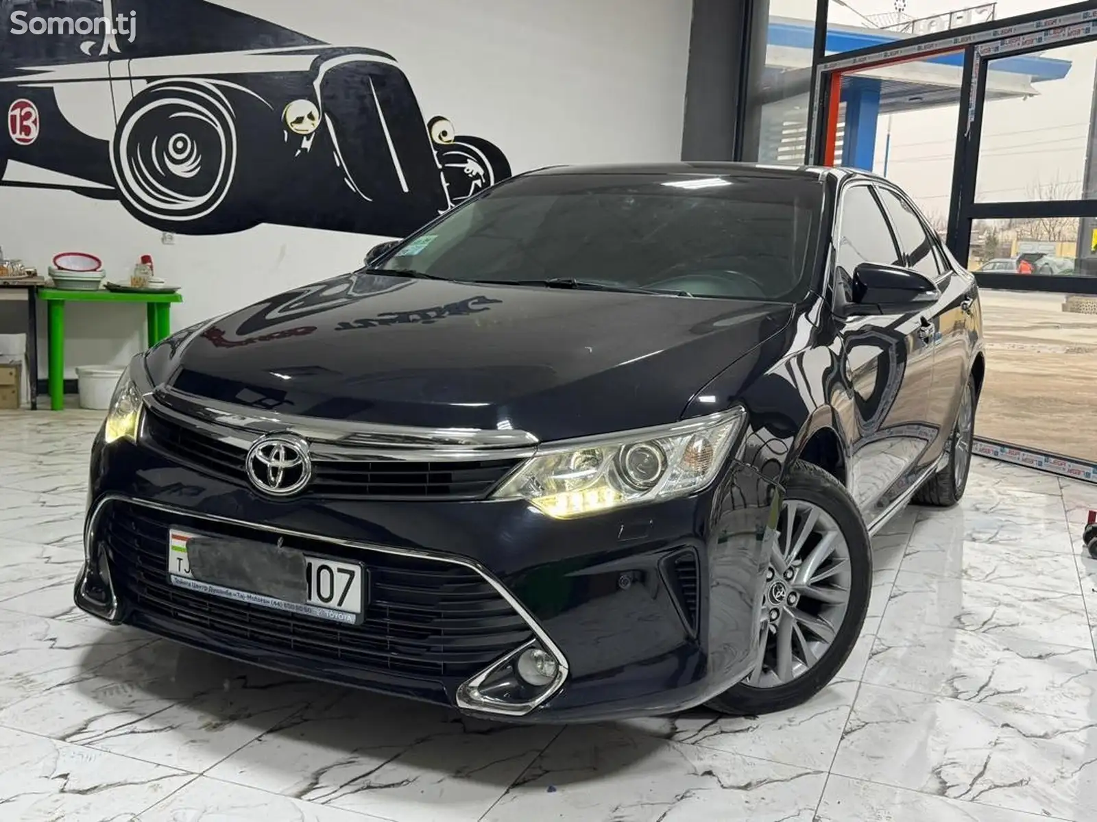 Toyota Camry, 2017-1