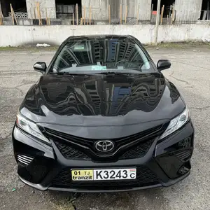 Toyota Camry, 2018