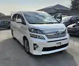 Toyota Vellfire, 2014-8