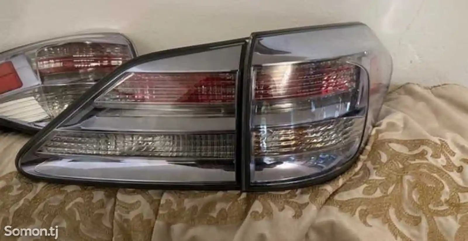 Задние стоп фары на Lexus RX2010-2012-3