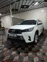 Toyota Highlander, 2015-11