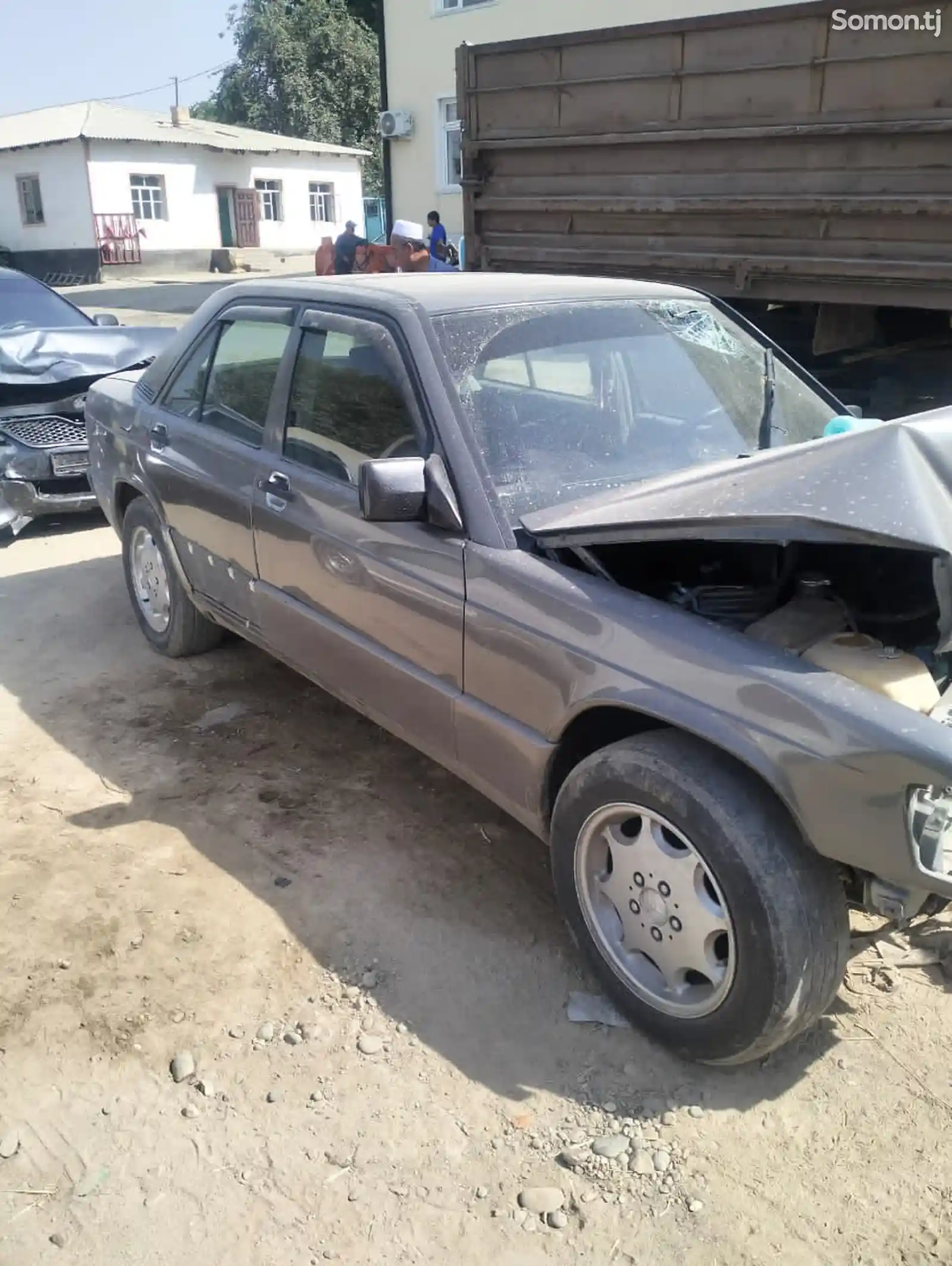 Mercedes-Benz W201, 1992 на запчасти-4