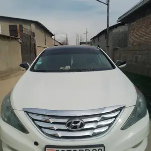 Hyundai Sonata, 2012