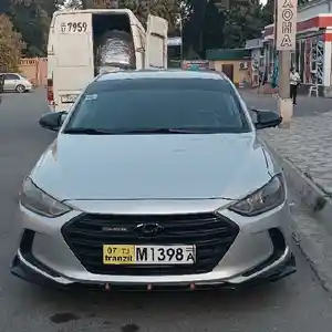 Hyundai Elantra, 2017