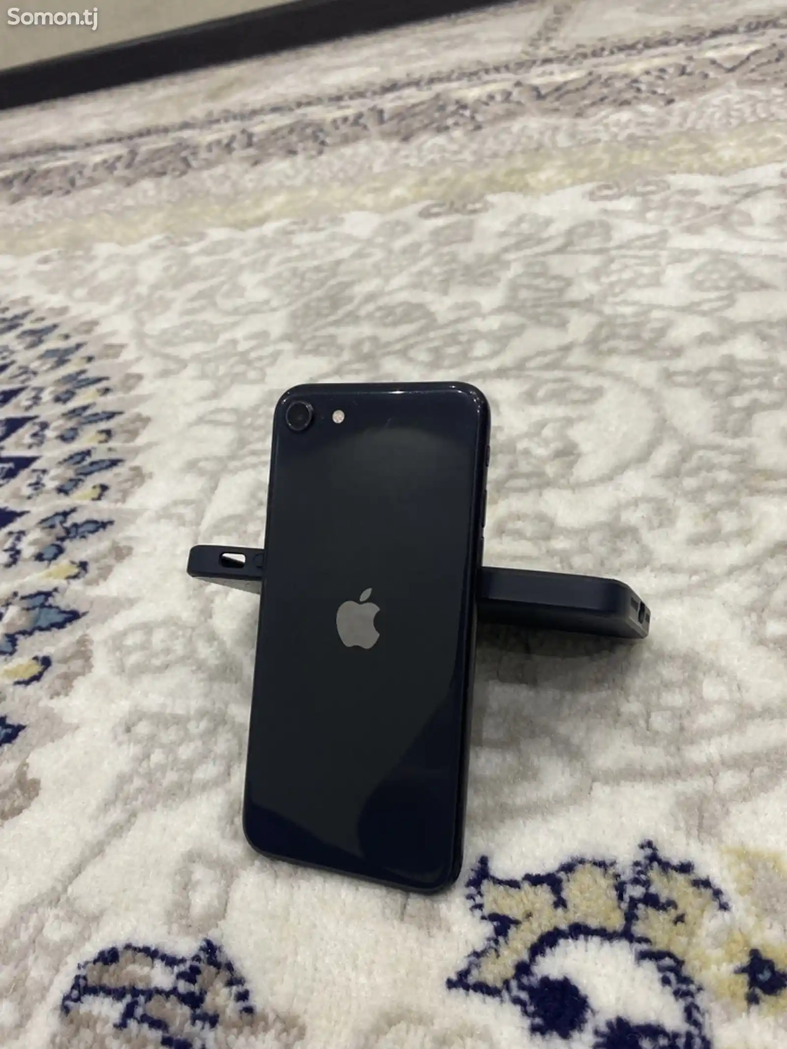 Apple iPhone SE, 64 gb-3