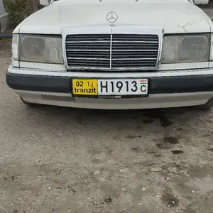 Mercedes-Benz E class, 1990