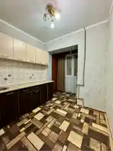 2-комн. квартира, 3 этаж, 50 м², 92мкр-4