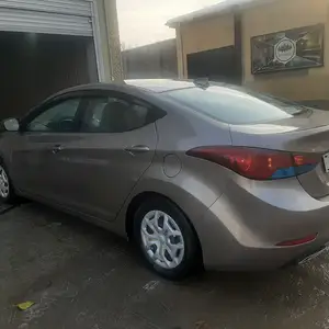 Hyundai Elantra, 2014