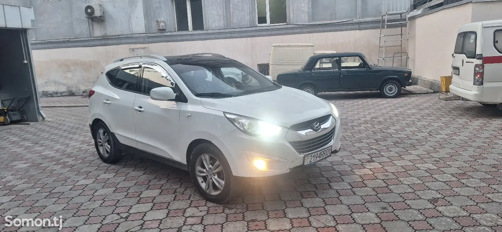 Hyundai Tucson, 2011-1