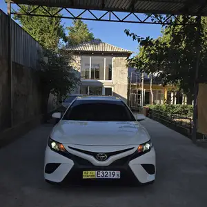 Toyota Camry, 2018