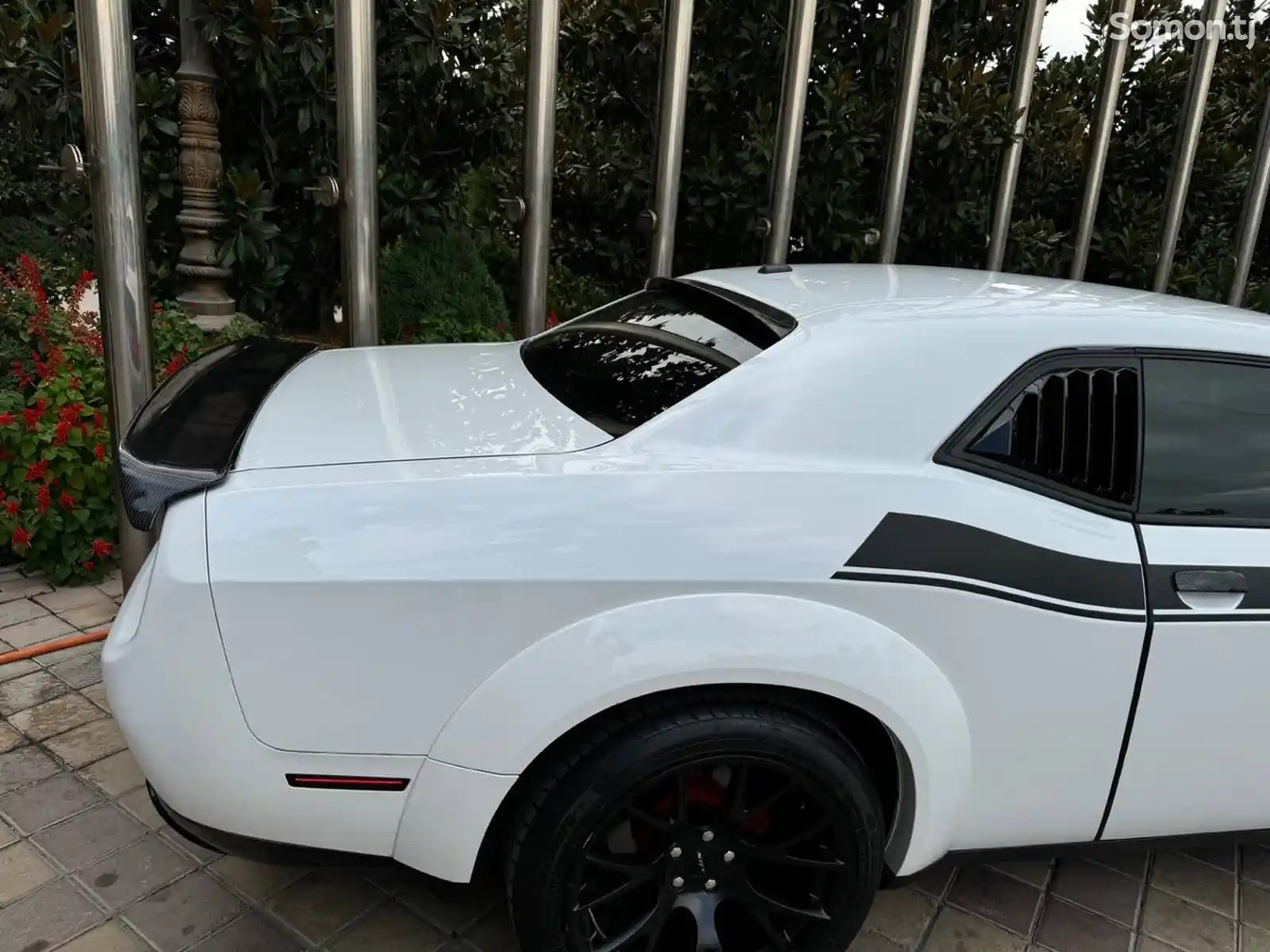 Dodge Challenger, 2015-9