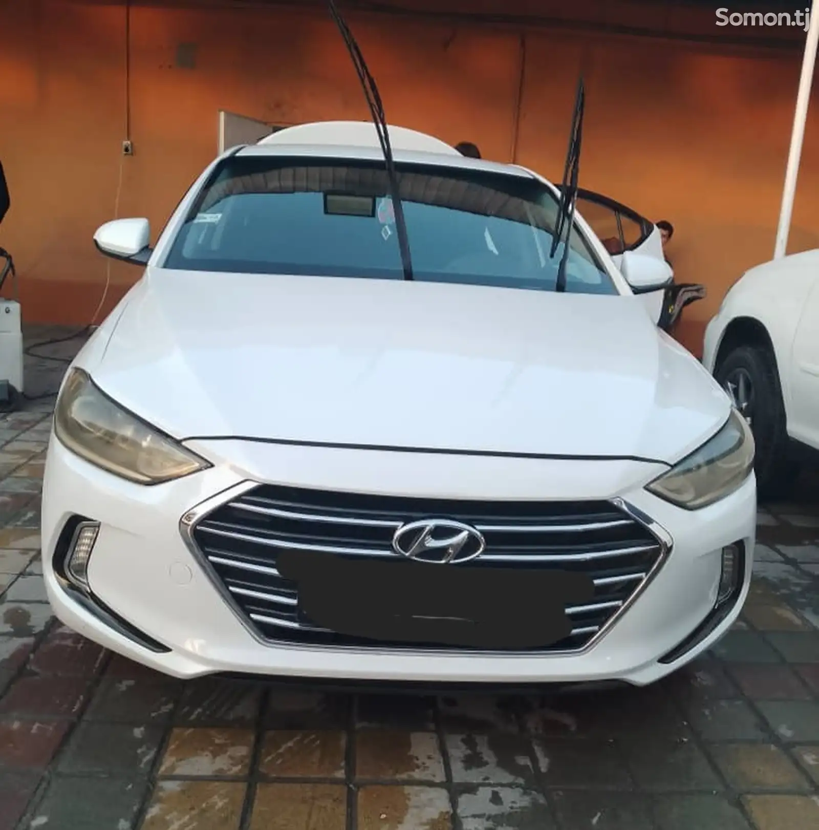 Hyundai Elantra, 2017-1