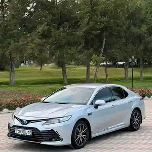 Toyota Camry, 2017